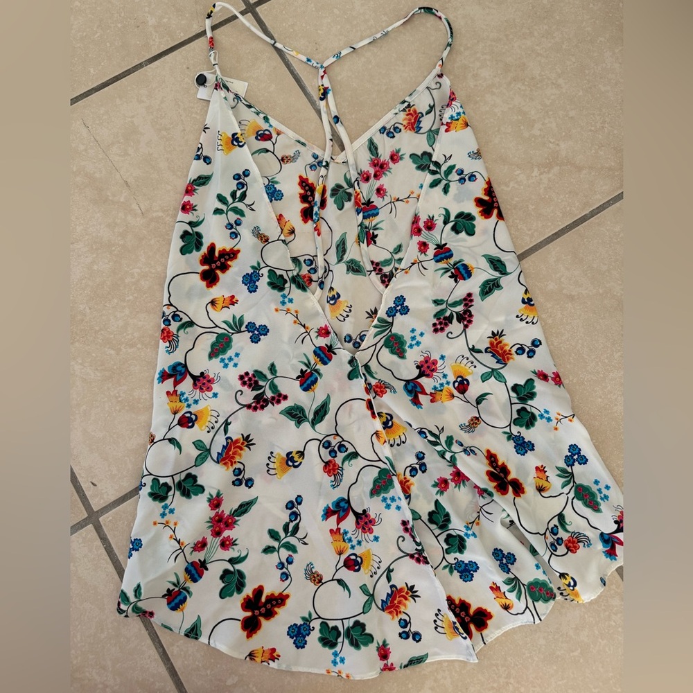 OVI Floral Flowy Tank Top Open Back M NWT - Picture 2 of 3
